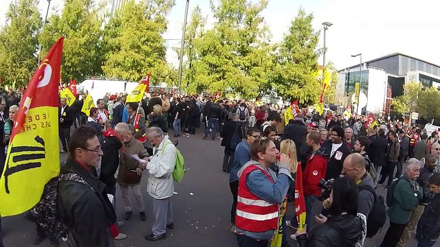 Rassemblement cheminots devant le siège SNCF à la Plaine-Saint-Denis