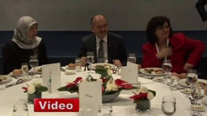 Bakan Müezzinoğlu, Türk Tıp Dünyası Kurultayı'na Katıldı