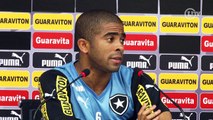 Junior Cesar comenta tática do Botafogo para fugir da degola