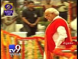 Prime Minister Narendra Modi flags off 'Run For Unity', joins participants in the run - Tv9 Gujarati