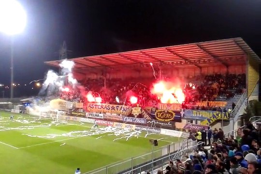 Η είσοδος των Αστέρα Τρίπολης και Ολυμπιακού στον αγωνιστικό χώρο