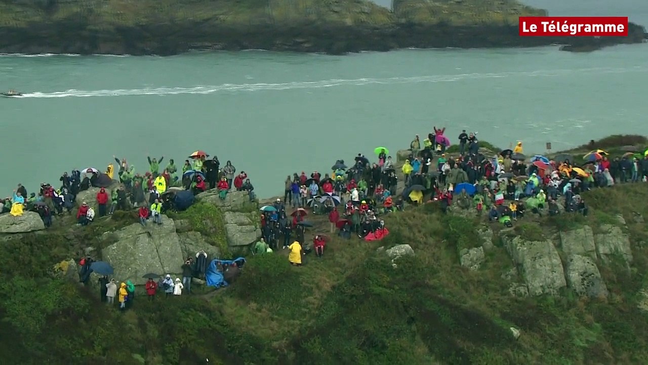 Route du Rhum - Destination Guadeloupe. Survol de la pointe du Grouin et du cap Fréhel