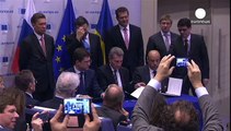 Russia, Ukraine and EU sign gas supply deal