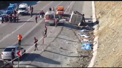 Minibüs Şarampole Yuvarlandı: 13 Ölü - (3)