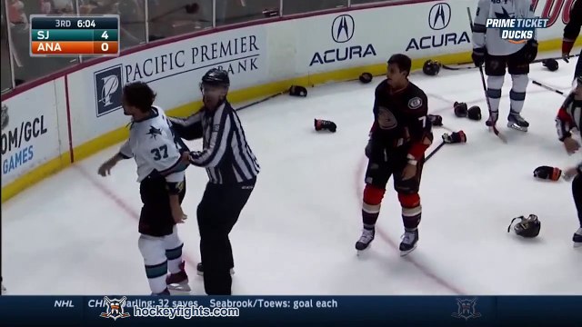 Bagarre en Hockey : John Scott vs Tim Jackman round 2 - Oct 26, 2014