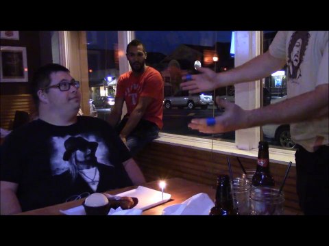 Kid Rock fête l'anniversaire d'un de ses fans trisomique! Plus beau jour de sa vie!