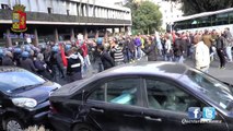 Roma - Scontri al corteo Ast, la Polizia carica (30.10.14)