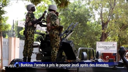 Download Video: Burkina Faso : l'armée se place aux commandes du pays