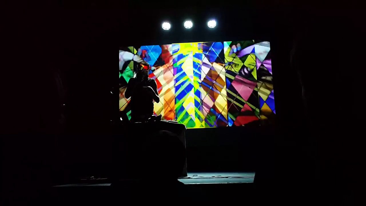 Q @Les voûtes - Festival des Cinémas Différents et Expérimentaux de Paris - 26_10_2014