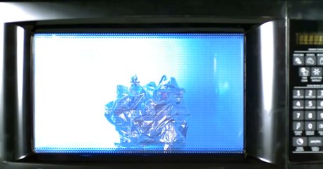 Mikrodalga Fırına Herşey Koyulmaz! Sakın Denemeyin!