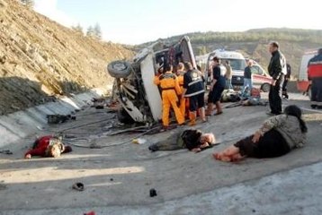 Isparta'da Katliam Gibi Kaza: 16 Ölü, 29 Yaralı (5)- Yeniden