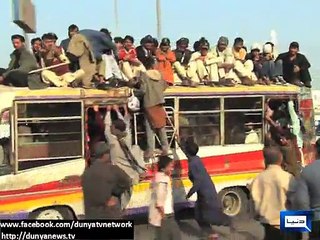 Dunya News - Karachi transporters refuse to reduce fares
