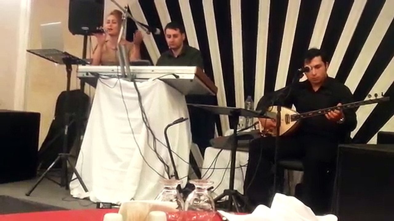 FERİT & GURBET--Burası adıyaman,,,ferit,Sahnede Her İstekli Şarkılara cevap veriyor