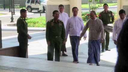 Presidente de Mianmar abre negociações inéditas com rivais