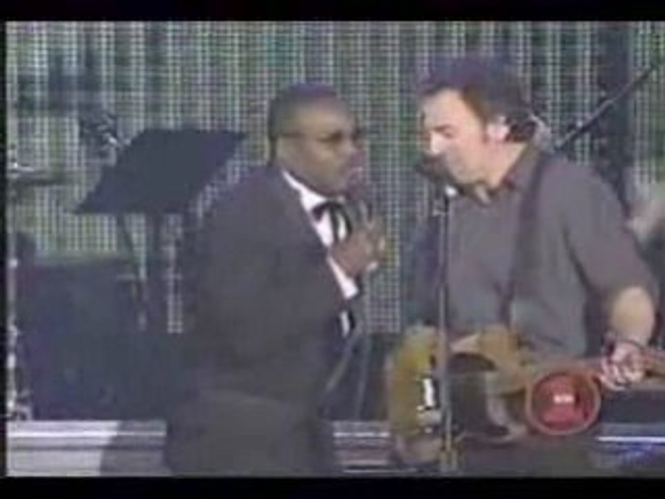midnight hour - bruce springsteen  & wilson picket