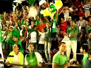 Une tribune s'effondre en Inde: la vidéo impressionnante