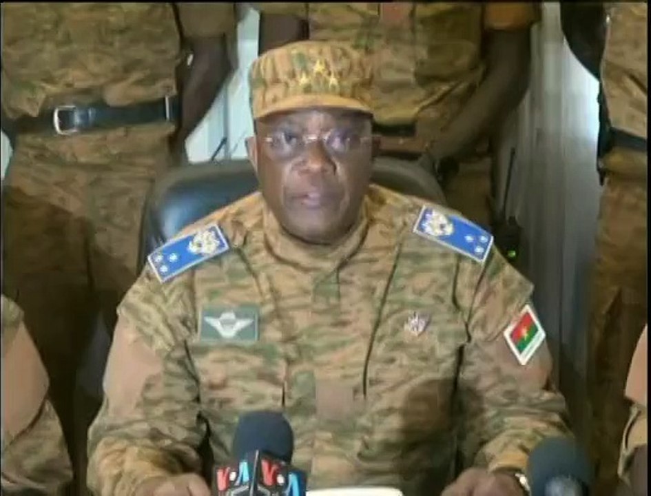 Burkina Faso : le chef d'état-major des armées annonce "assumer" la fonction de président