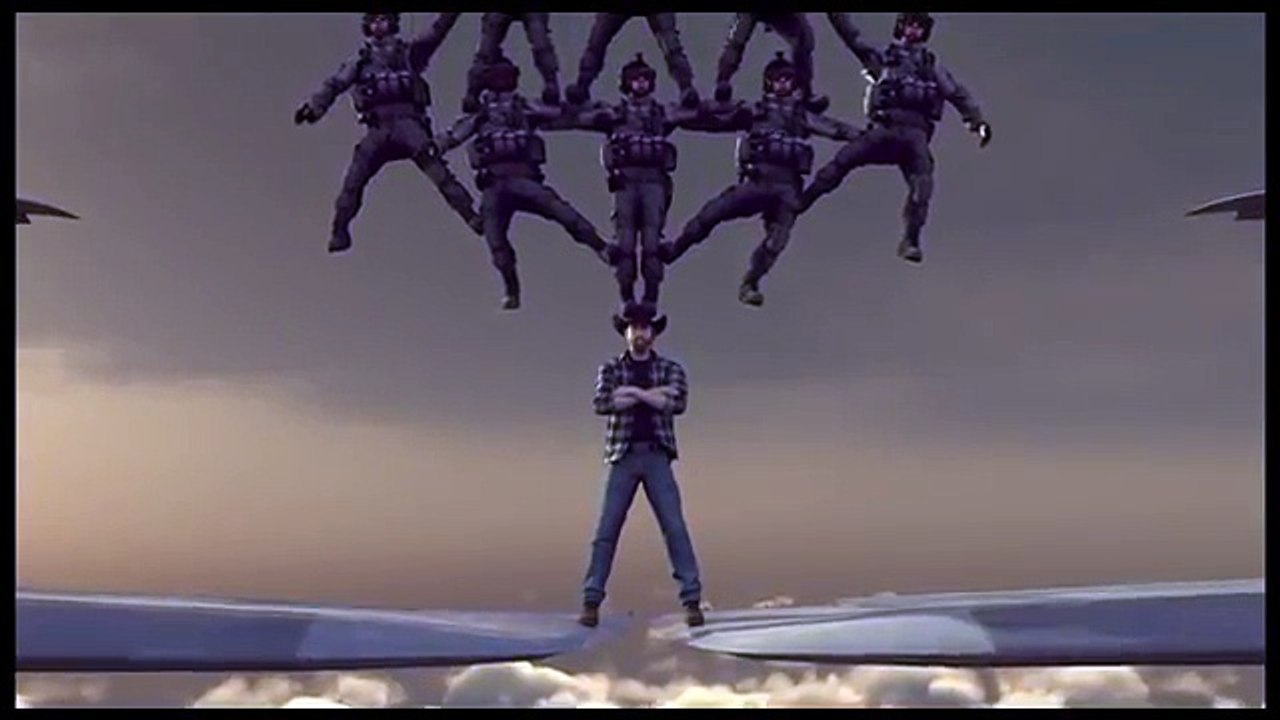 Chuck Norris encore plus fort que JCVD