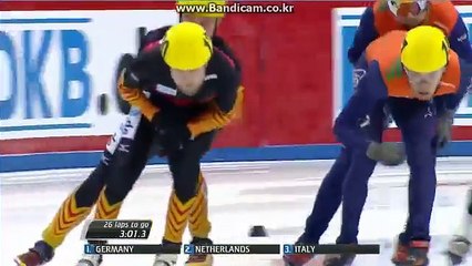 Un patineur de vitesse disqualifié pour un doigt d'honneur à l'arrivée