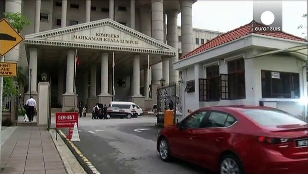 Дети требуют компенсации от Малайзийских авиалиний