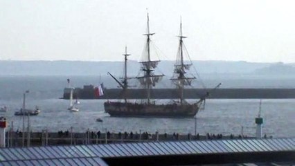 Passage de l'Hermione à Brest