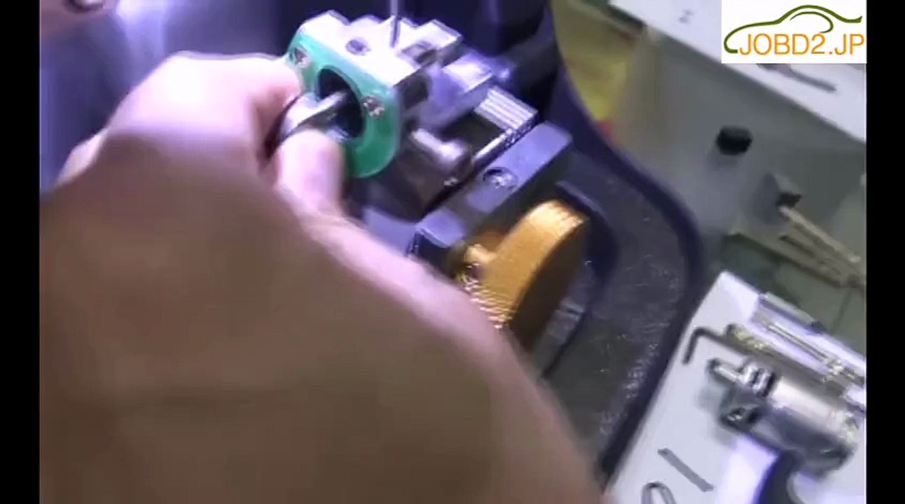 How to use Automatic V8/X6 cut ford-fo21 key