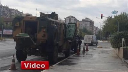 Diyarbakır'da Asker Sokağa İndi!