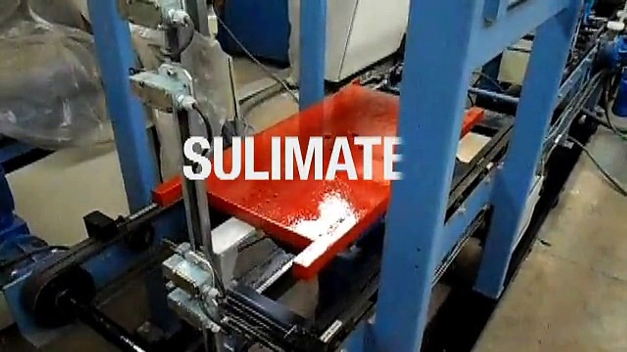 EXTRACTEUR CARREAU A BETON AUTOMATIQUE