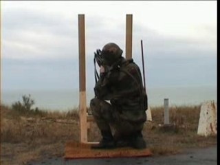 Tir au famas sur un avion thermique