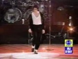 Michael jackson - moonwalk amazin live