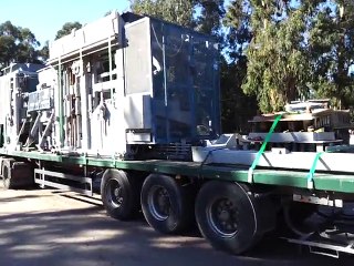 LOADING AND SHIPMENT MACHINE FOR BILAYER INTERLOCK AND CURBESTON