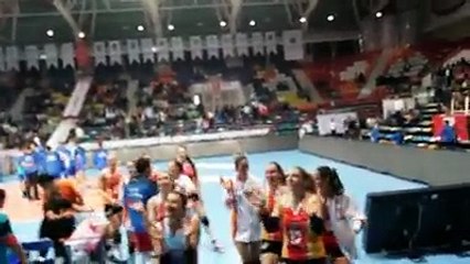 İdmanocağı Kadın Voleybol Kolbastı şov!