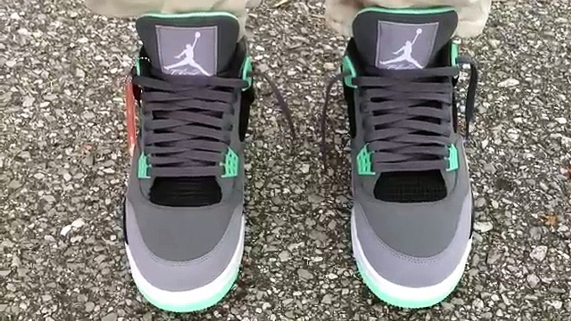 jordan 4 green glow on feet