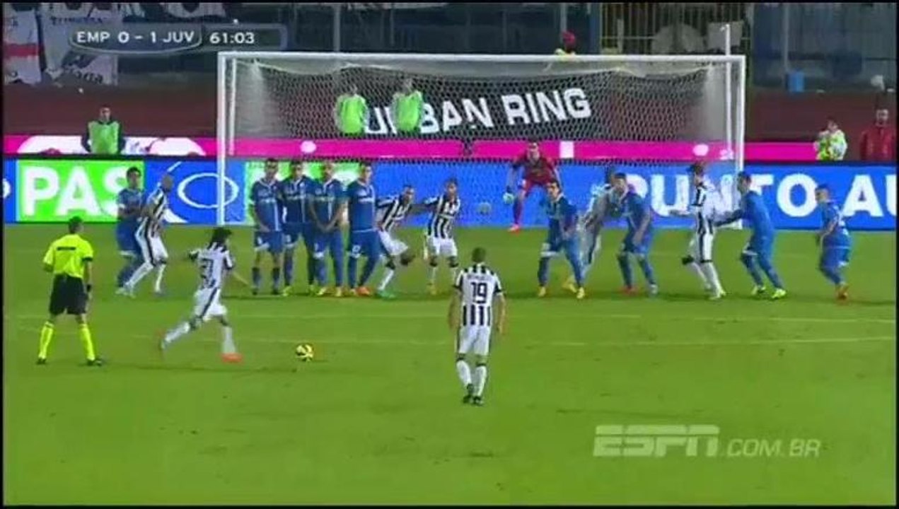 Pirlo'dan harika frikik golü