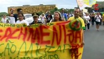 Em ato contra Dilma, milhares de manifestantes pedem impeachment da presidente e intervenção militar
