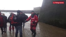 Route du Rhum - Destination Guadeloupe. Erwan Le Roux sur FenêtréA-Cardinal quitte Saint-Malo