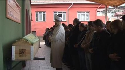 Vagonun Çarpması Sonucu Yaşamını Yitiren Madencinin Cenazesi