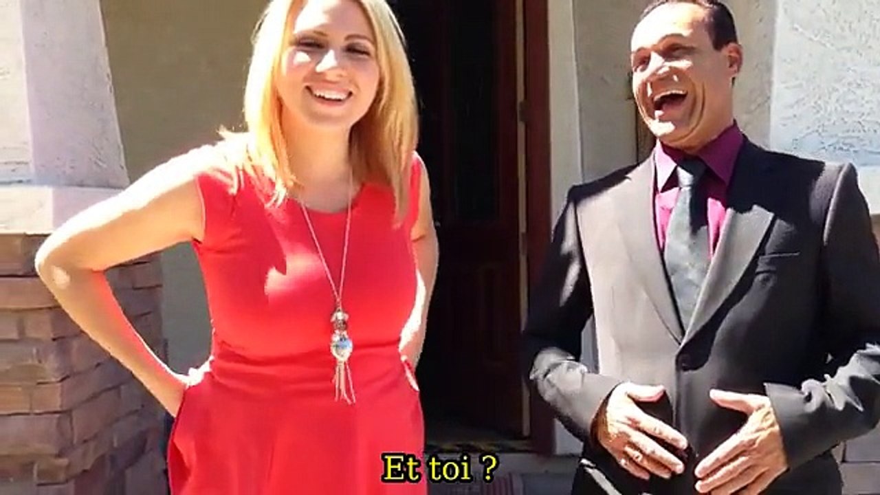 Ils essayent de lui faire comprendre qu'il va devenir papy