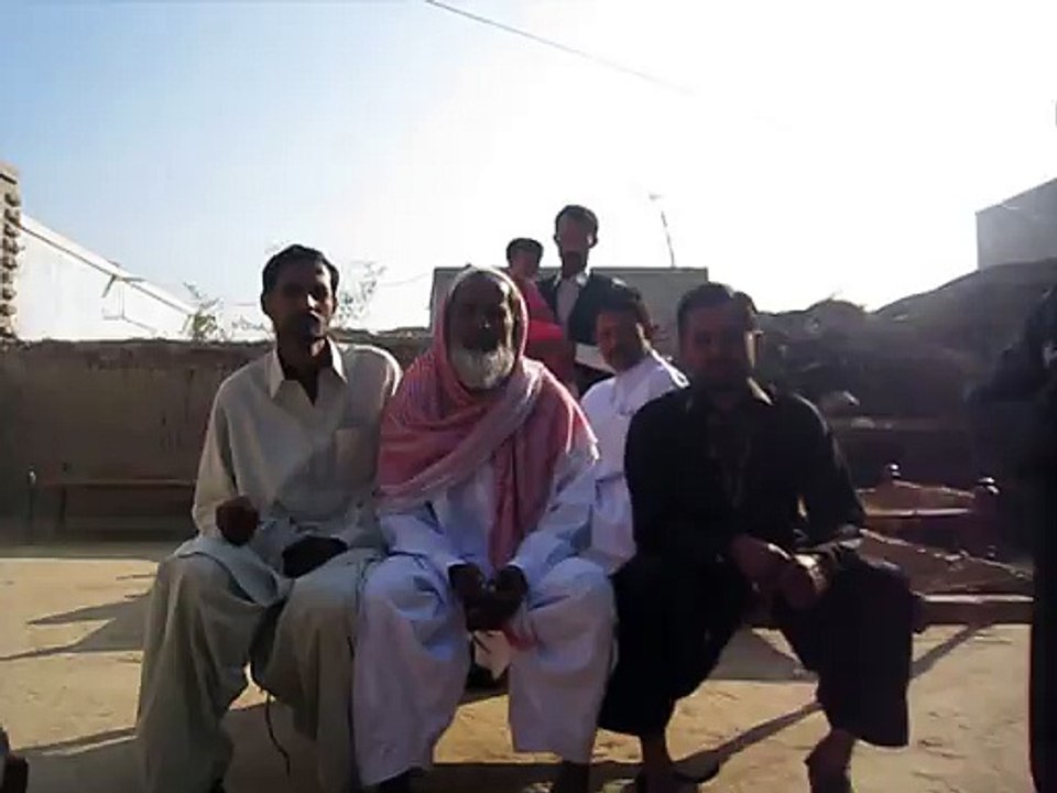 chak no 181 np  ..,., Muhammad Akber with Sons on Eid day