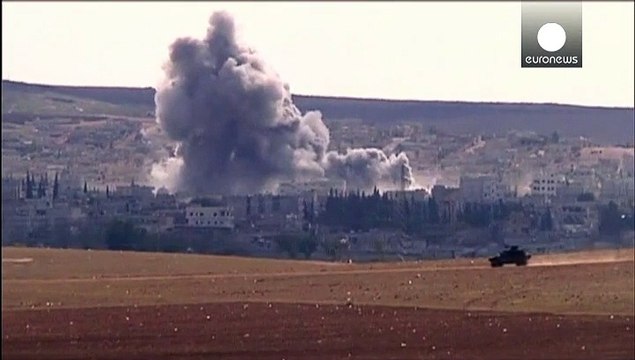 Bombardements sur Kobane alors que les Jihadistes massacrent des civils en Irak