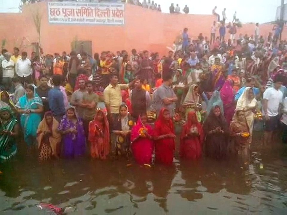 Chhath Puja Devotees In Delhi