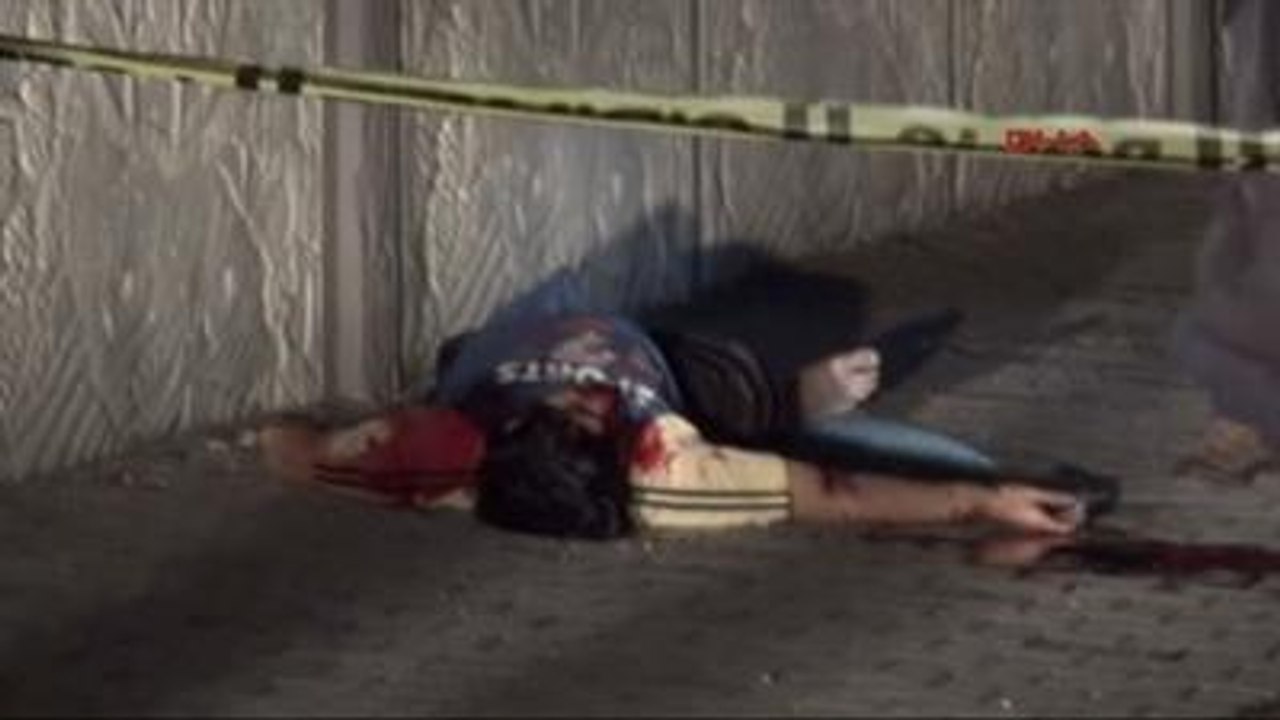 7'nci Kattaki Evinin Balkonuna Çatıdan İple Girmek İsterken Düşüp Öldü