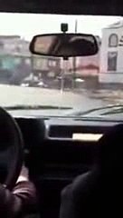 Kızına araba kullanmayı öğretirken çıldıran adam