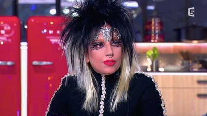 Lady Gaga sur ses engagements "Mon intention est de répandre l'amour" - C à vous - 31/10/2014