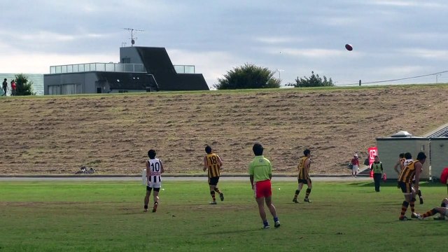 2014/11/03 MAGPIES vs HAWKS Q4 駒澤マグパイズ対イースタン・ホークス - AFL Japan Top League