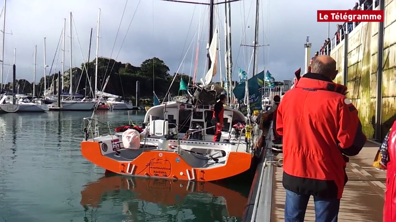 Route du Rhum. Giancarlo Pedote repart de Roscoff.