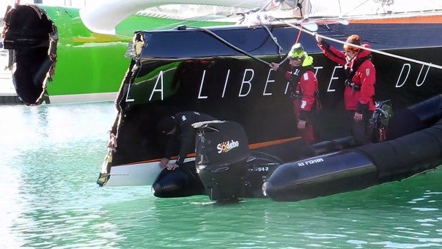 Route du Rhum : l'arrivée de Thomas Coville (Sodebo) à Roscoff