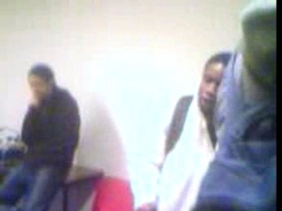 Trop Marrant : Corneille en mode bordel