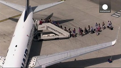 Ryanair: ετοιμάζει πιο φθηνά εισιτήρια, άνοδος κερδών