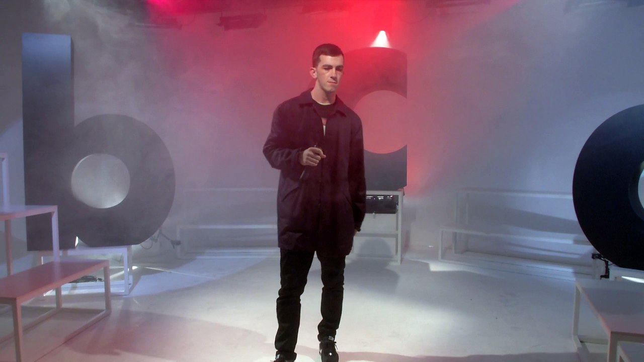 Butter Bullets joue 'North Face' en live